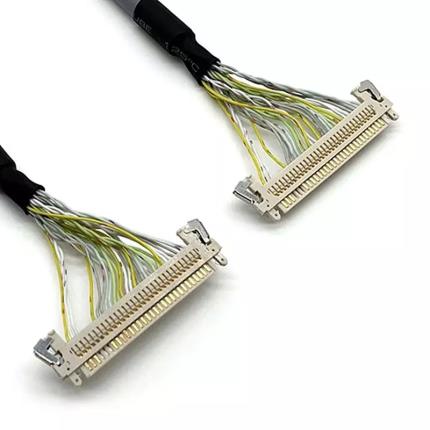 LVDS-Kabel mit 1,0-Pitch-Kabel-zu-Platinen-Anschl&#xFC;ssen